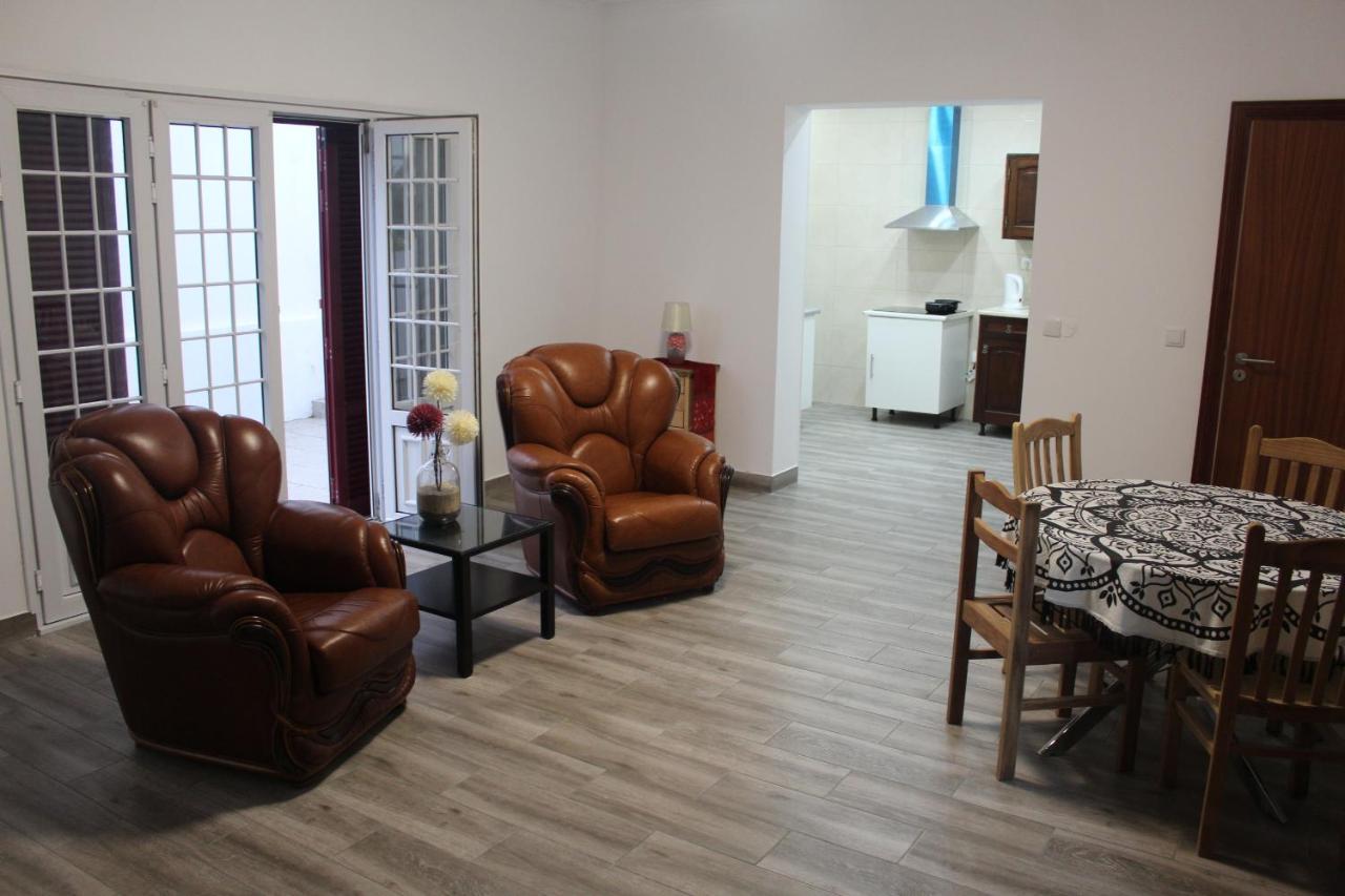 Vitorino De Nemesio Guesthouse Ponta Delgada Eksteriør billede