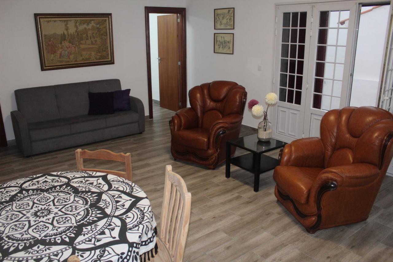 Vitorino De Nemesio Guesthouse Ponta Delgada Eksteriør billede
