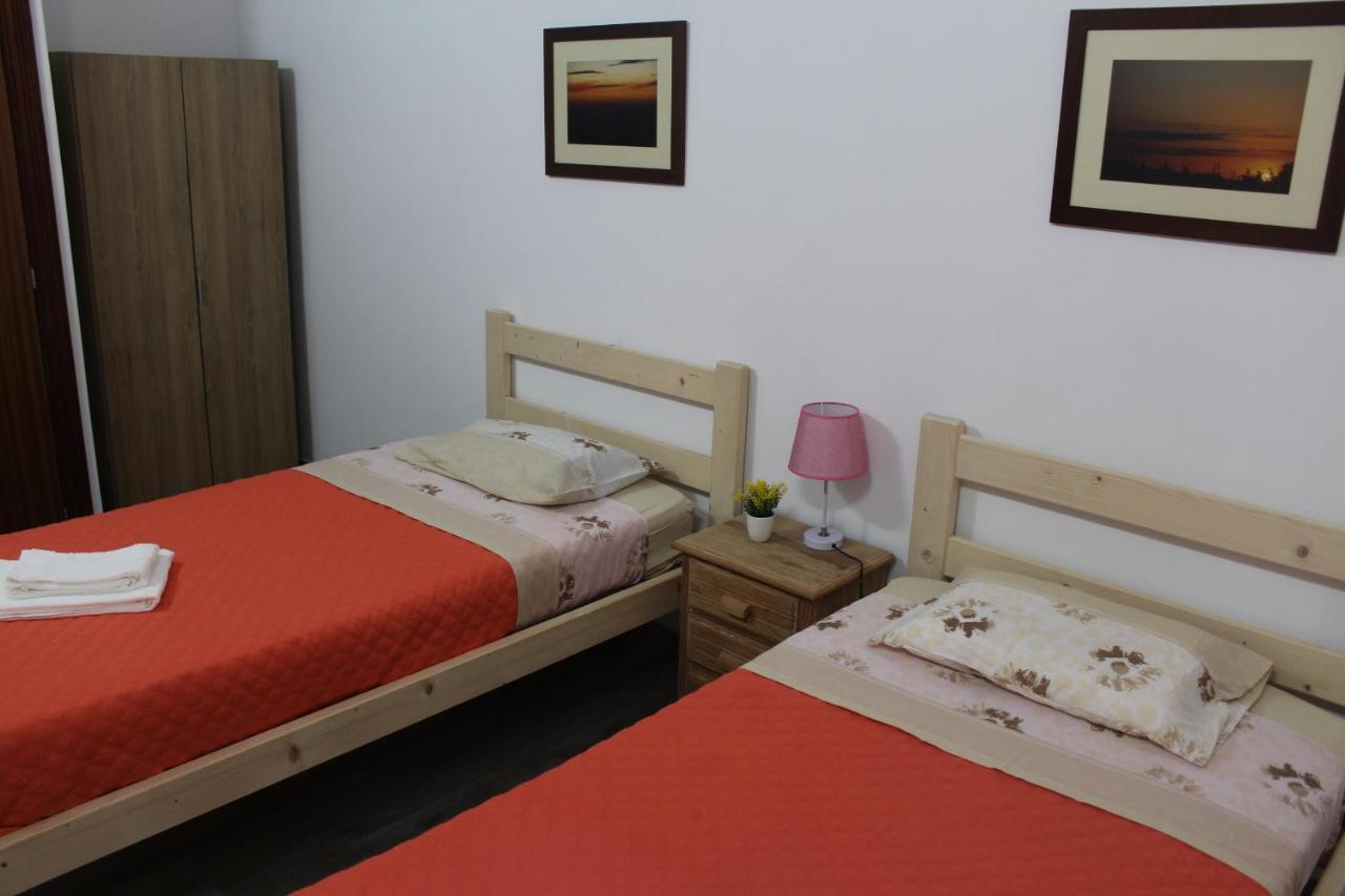 Vitorino De Nemesio Guesthouse Ponta Delgada Eksteriør billede