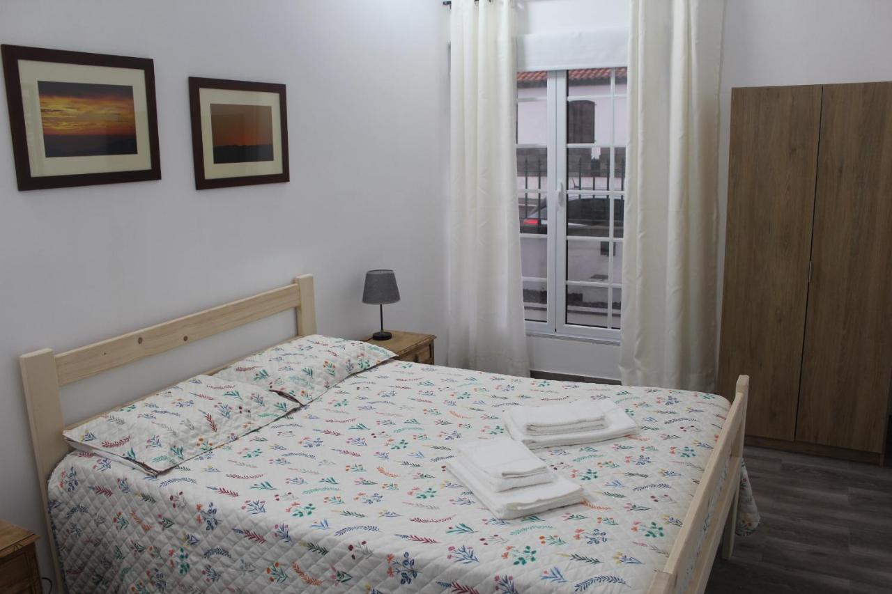 Vitorino De Nemesio Guesthouse Ponta Delgada Eksteriør billede