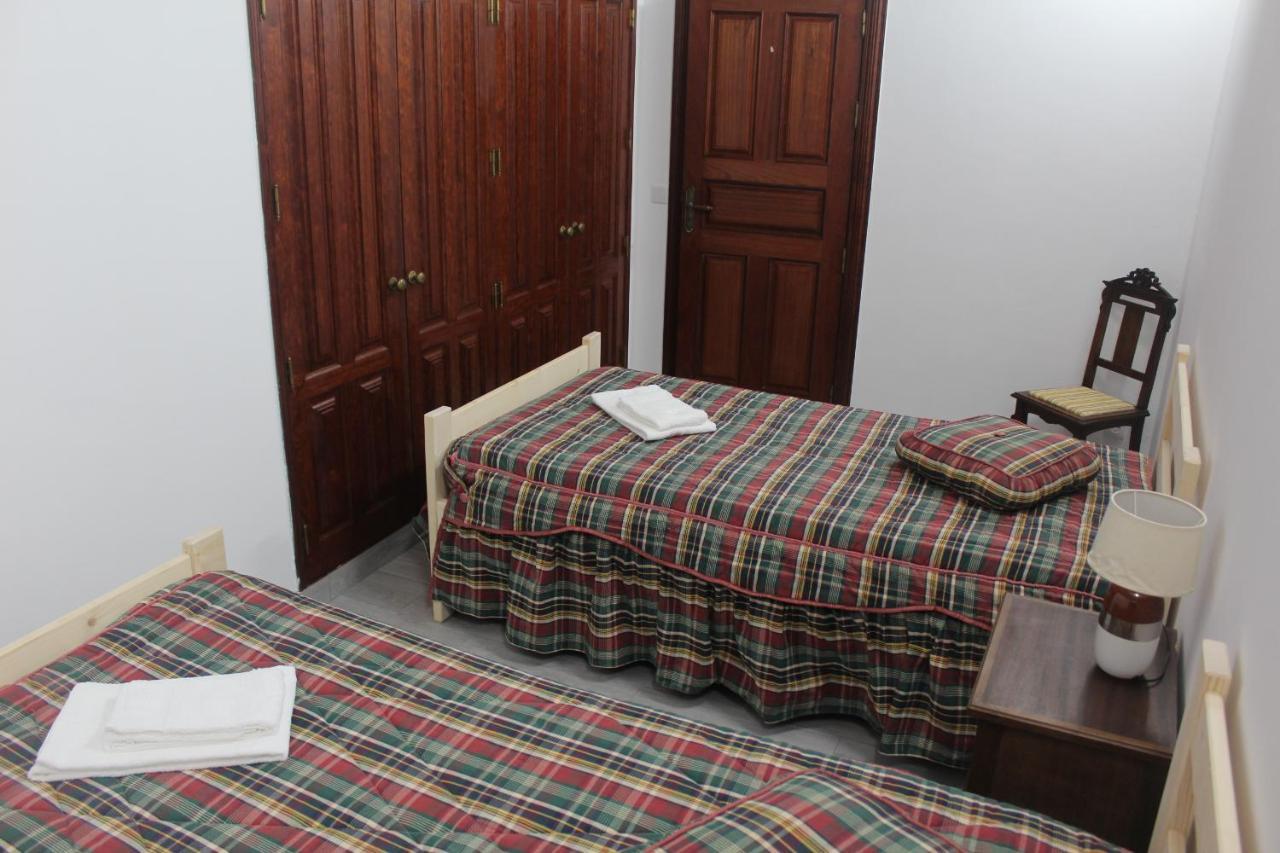 Vitorino De Nemesio Guesthouse Ponta Delgada Eksteriør billede